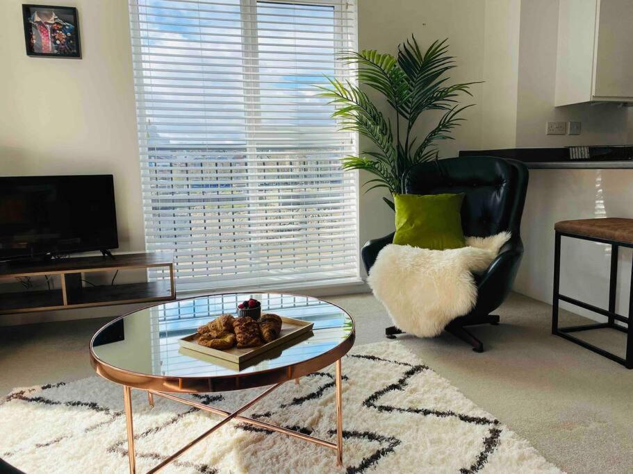 Luxury 2 Bedroom Waterfront Apartment With Balcony Newport  Exteriér fotografie